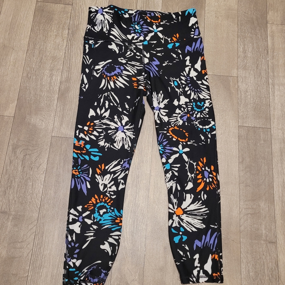 Hurley Athletic leggings size large black patterned Floral Workout